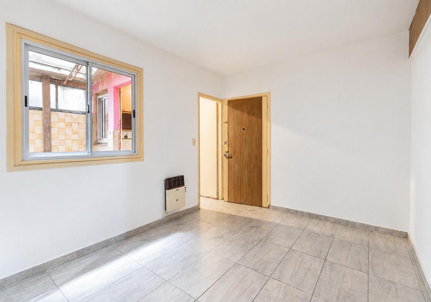 Foto de Departamento 2 ambientes con patio - A REMODELAR - SAN CRISTOBAL - VENTA, imagen 3