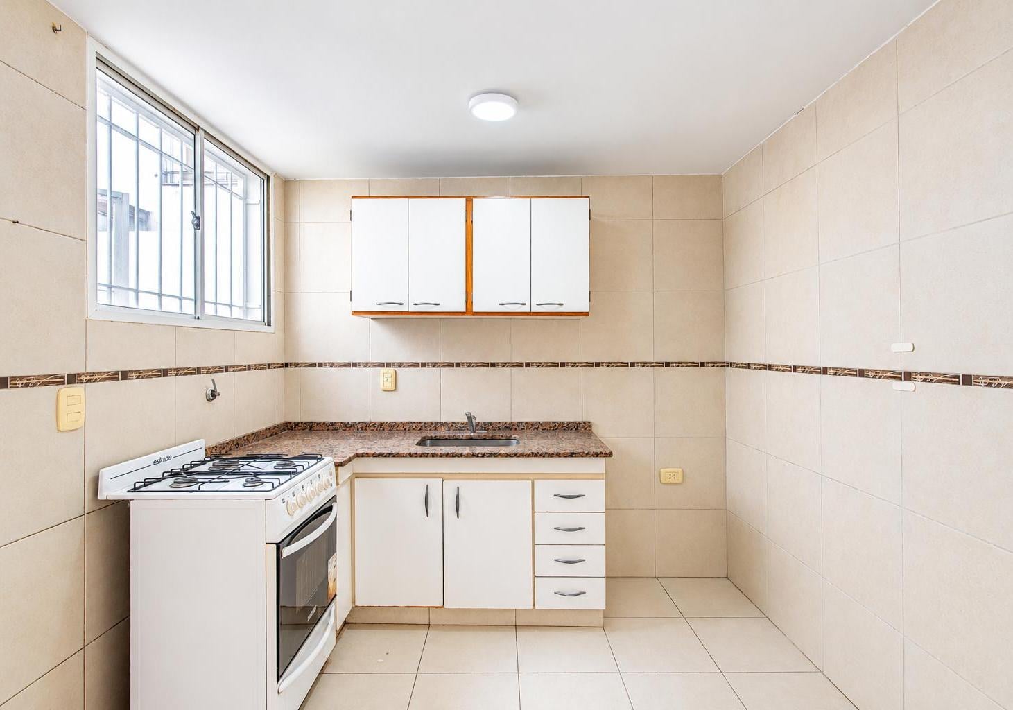 Foto de Venta departamento Dos Ambientes - Patio - Sin Expensas, imagen 5