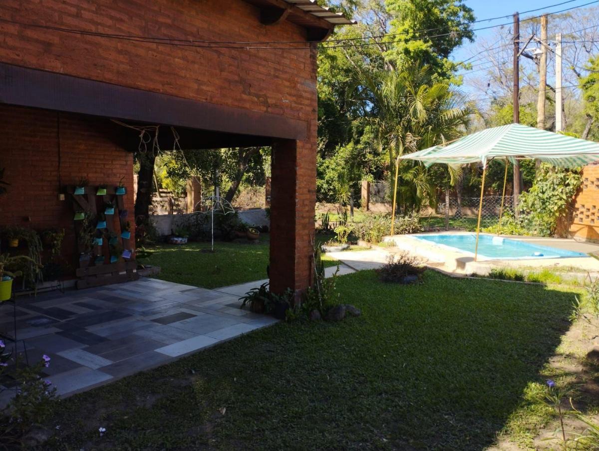 Casa Amoblada con Pileta a 200 m de Playa Pelícano Paso de La Patria 3