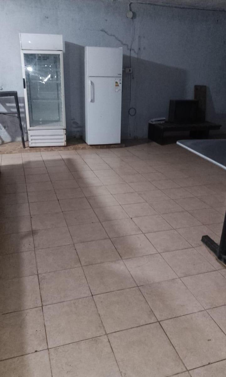 Complejo con 3 Departamentos en Venta/ Paso de La Patria 5