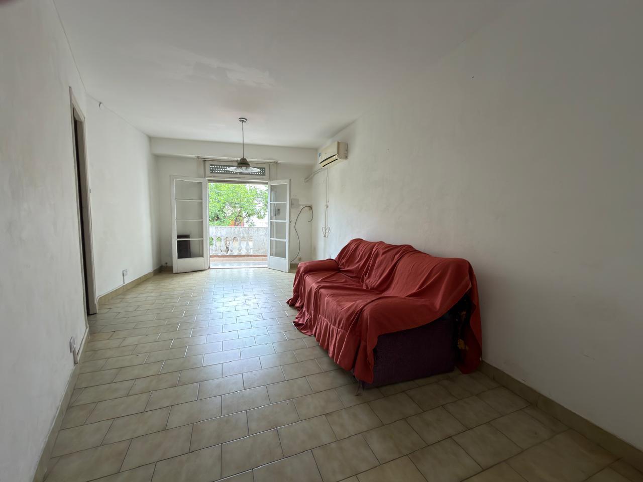 Foto de PH en Velez Sarsfield 2 amb 1er piso por escalera con potencial!!, imagen 3
