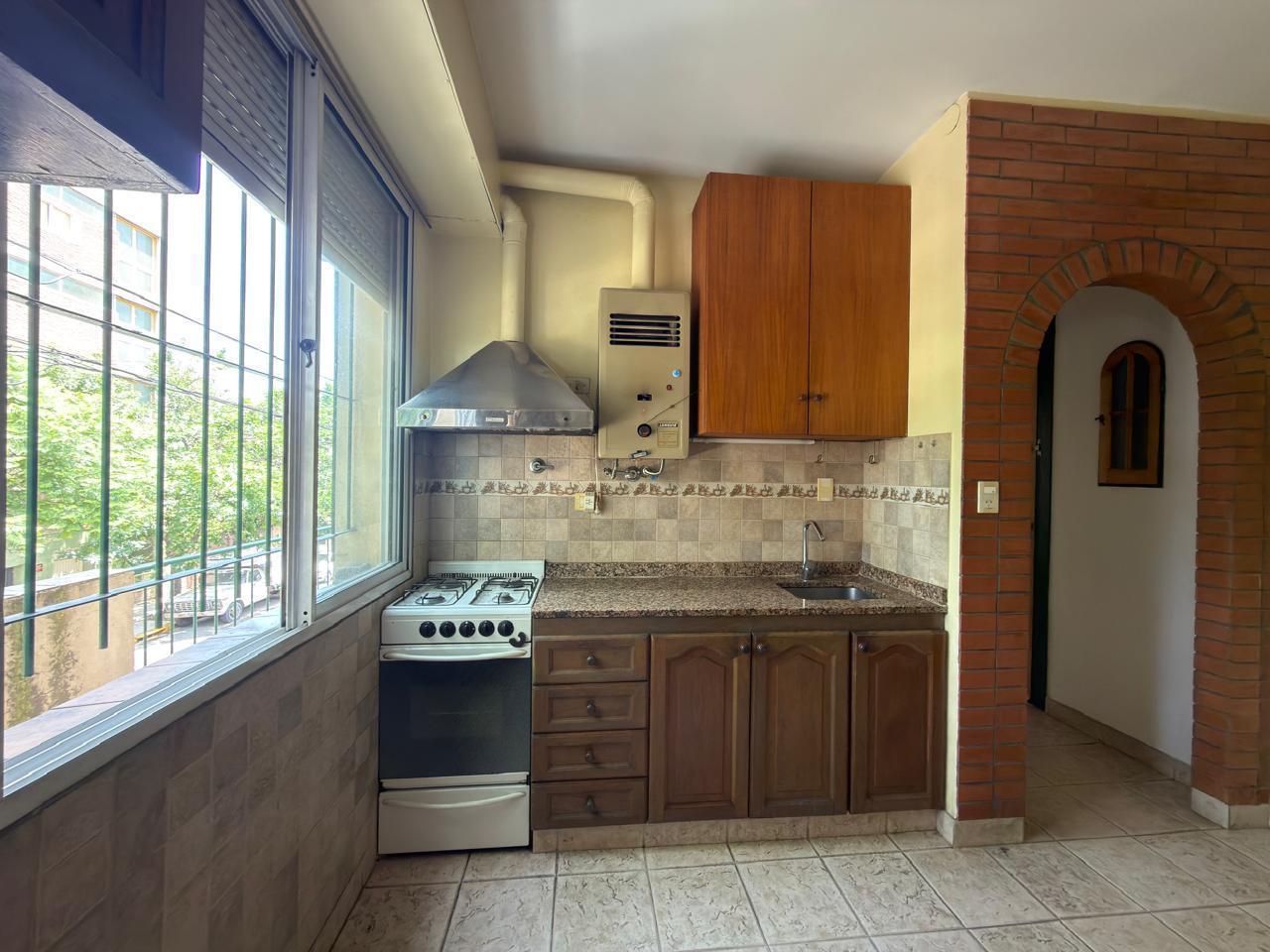 Foto de PH VELEZ SASRFIELD /FLORESTA 2 AMB 1 PISO POR ESCALERA. CON TERRAZA Y, imagen 4