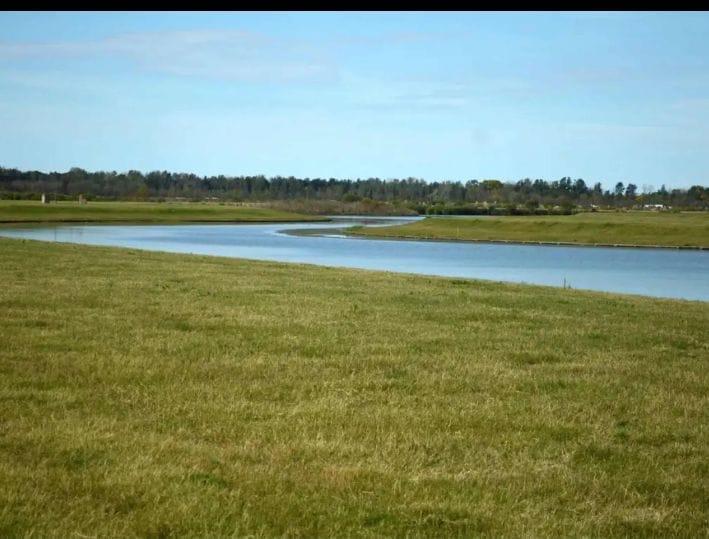 Lote al agua en Barrio Amarras - Puertos Escobar