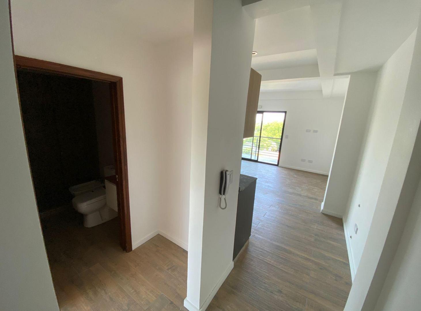 Venta departamento 2 amb Hurlingham, balcon y parrilla