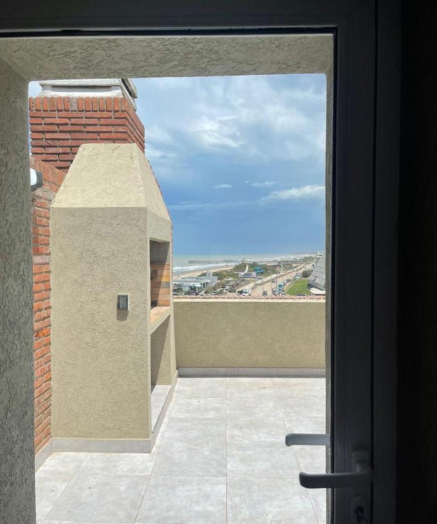 Departamento Triplex Bunge y el mar.4 ambientes. 118 metros. Cochera. Parrilla. Vistas al mar