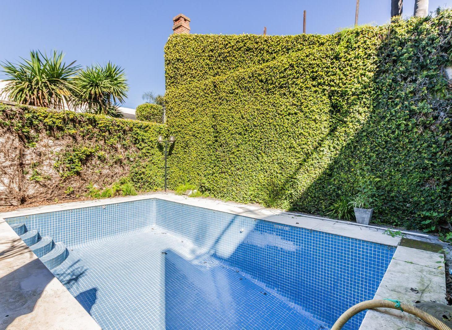 Casa en VENTA con jardín y pileta - 6 ambientes - Villa Urquiza