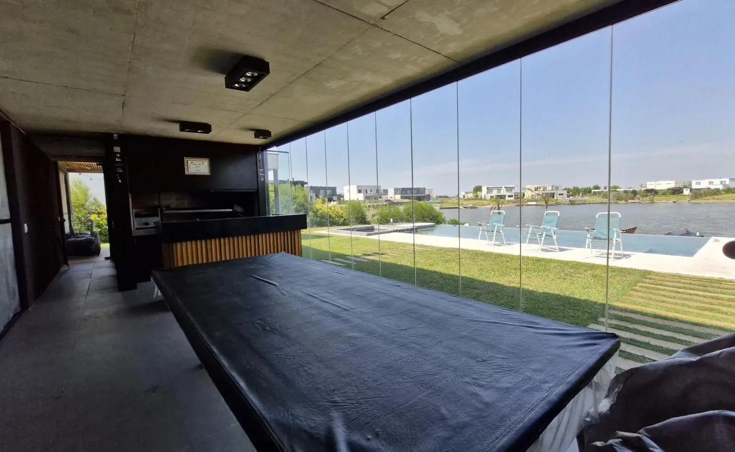 Alquiler amoblado Casa de 5 Amb a la Lag con Muelle Propio, Piscina Inf. Jacuzzi y Quincho Vidriado 5