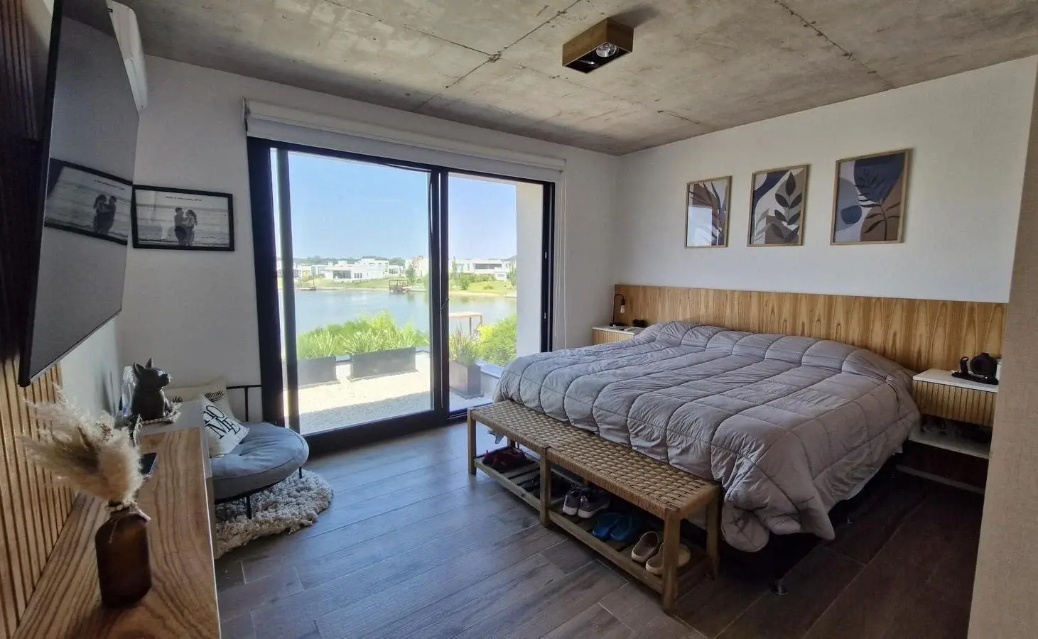 Alquiler amoblado Casa de 5 Amb a la Lag con Muelle Propio, Piscina Inf. Jacuzzi y Quincho Vidriado 8