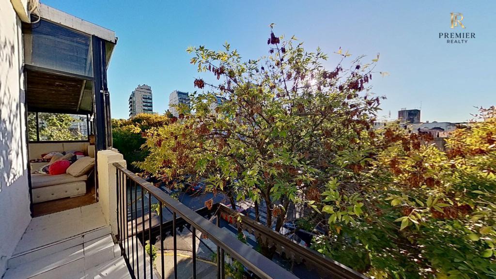 CASA DE 6 AMBIENTES LUMINOSO CON GARAGE, TALLER, QUINCHO Y BALCÓN ATERRAZADO – BELGRANO LÍMITE NÚÑEZ
