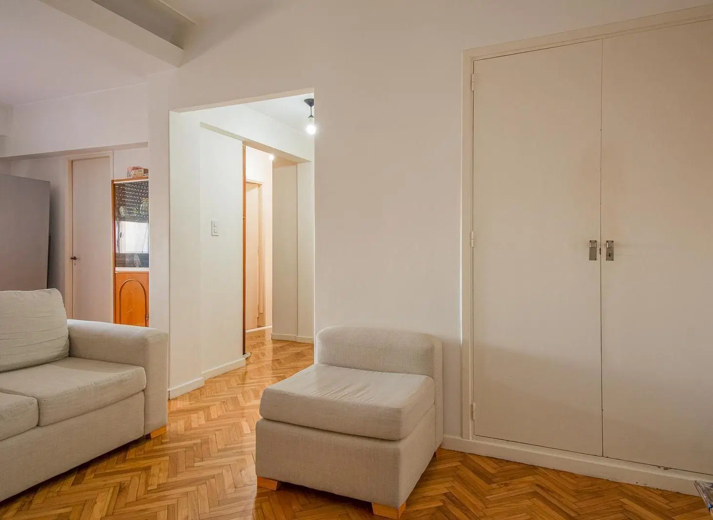 Departamento de 3 ambientes en Almagro con excelente distribucion y luz! APTO CREDITO 1