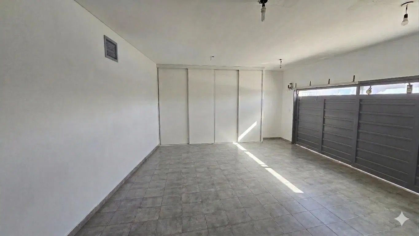 Venta de Casa lote propio con Jardin y cochera en Agronomia 2
