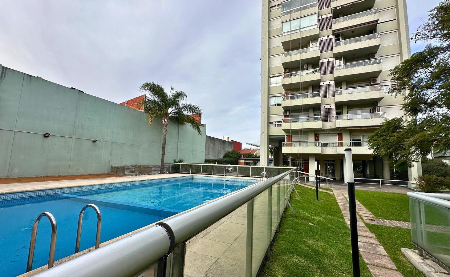 Venta permuta Departamento 2 amb con pileta, parque y seguridad la 24 hs, Mataderos