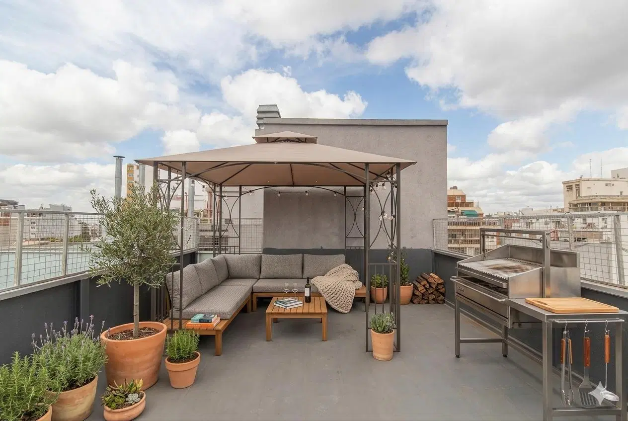 Departamento en venta 4 ambientes en triplex con cochera, quincho y  terraza en Caballito 4