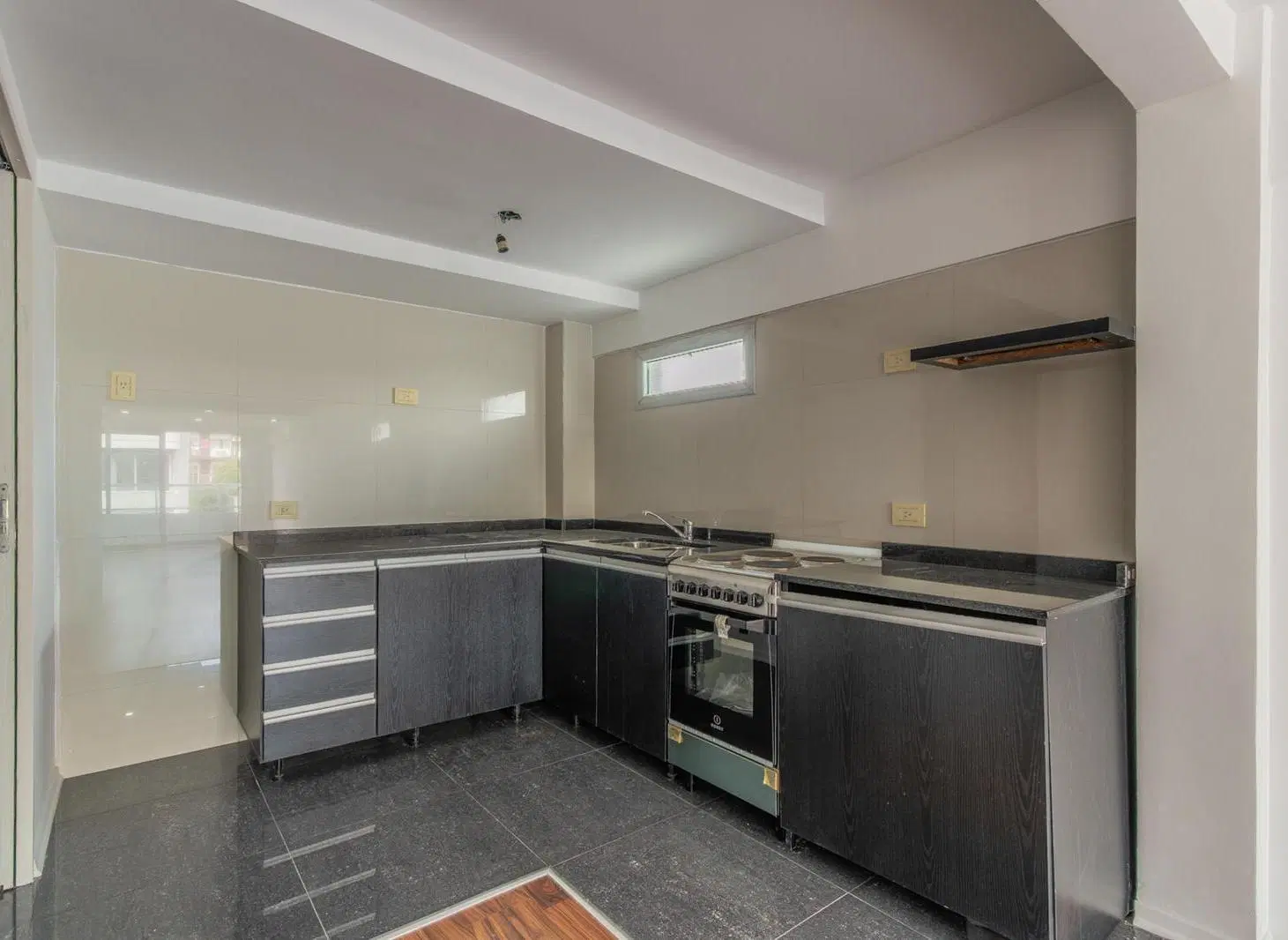 Departamento en venta de 2 ambientes en dúplex con cochera en Caballito 5