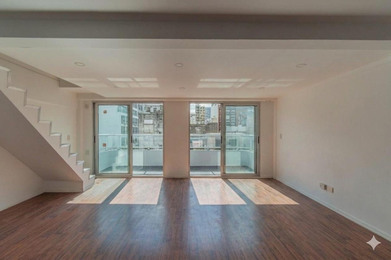 Departamento en venta 4 ambientes en dúplex con cochera en Caballito