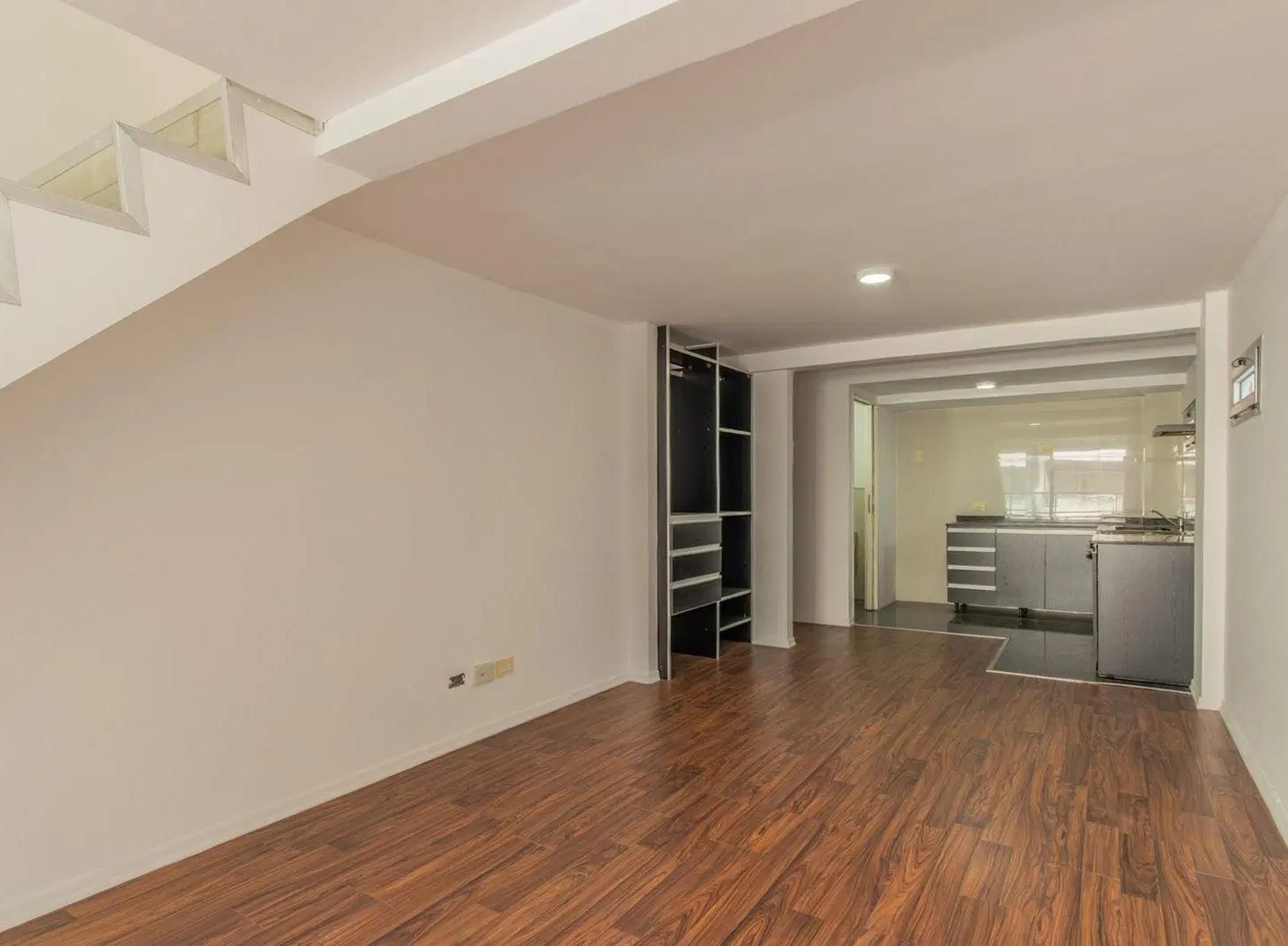 Departamento en venta 3 ambientes en dúplex con cochera en Caballito 2