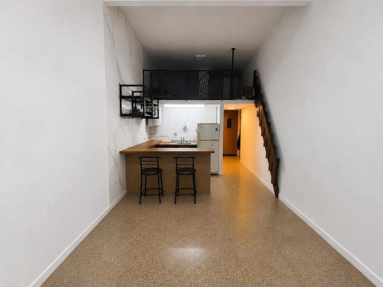 En venta Monoambiente de 49 m2 más Entrepiso con Baulera en Azcuénaga 400 4