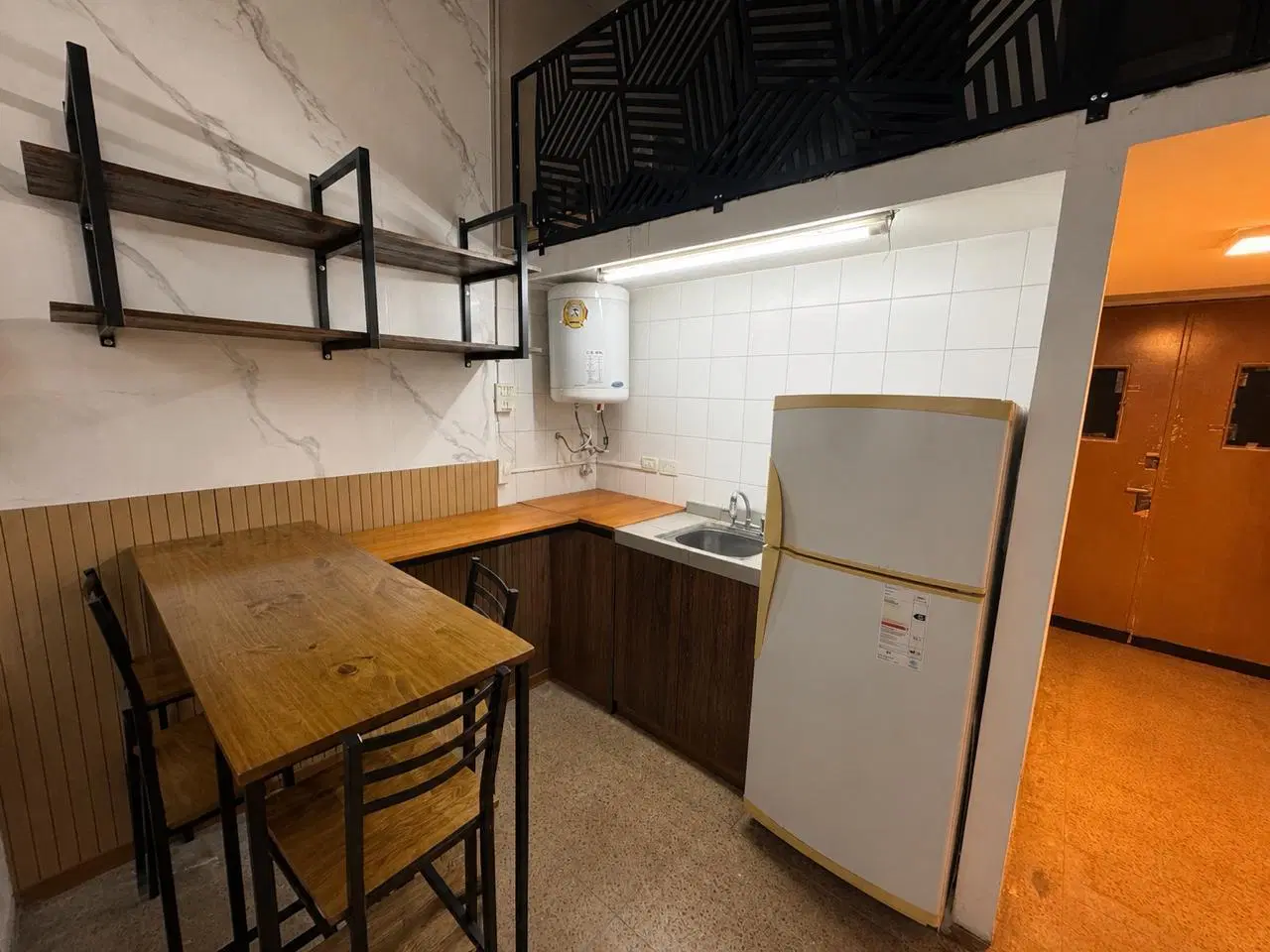 En venta Monoambiente de 49 m2 más Entrepiso con Baulera en Azcuénaga 400 8
