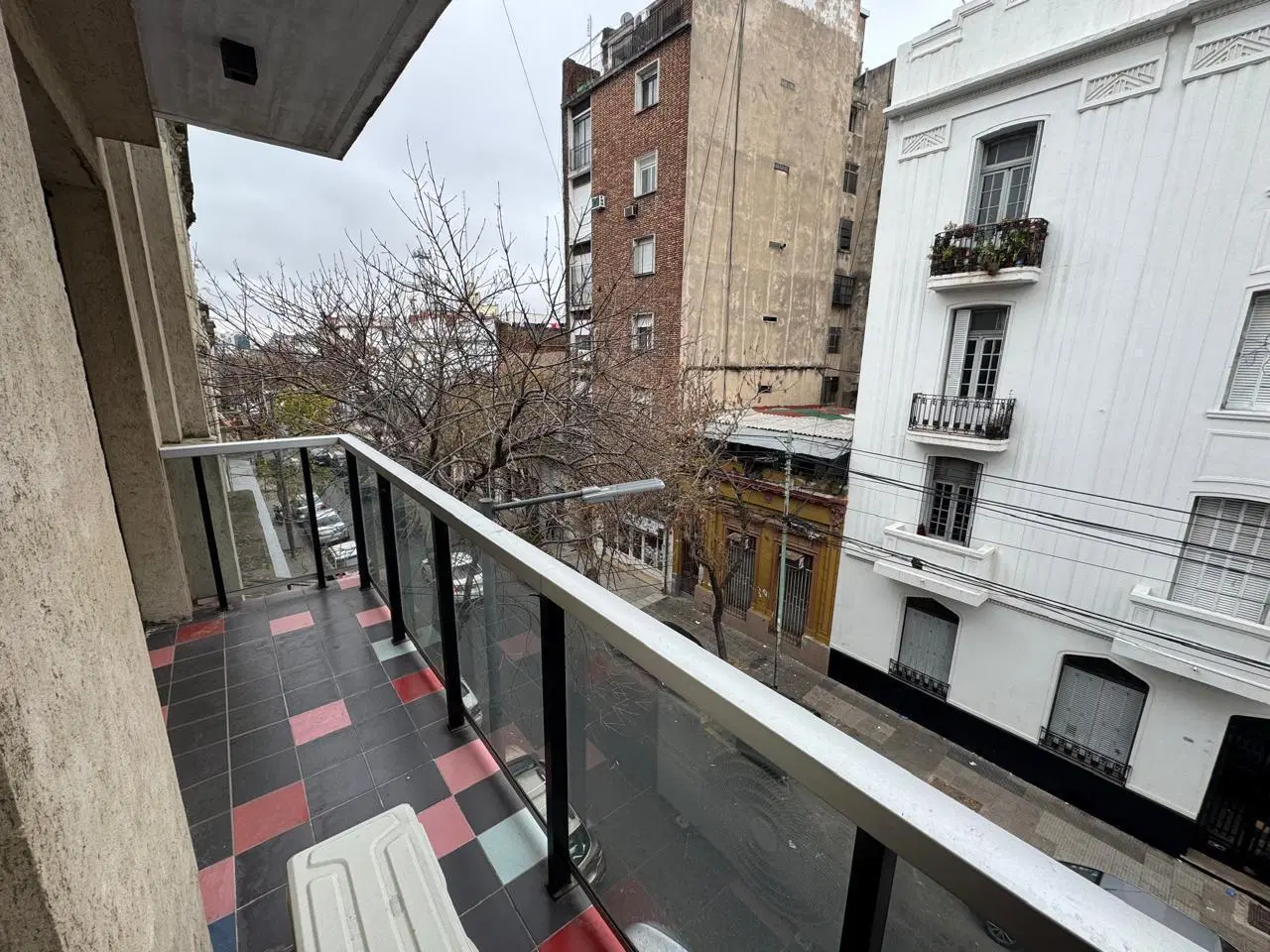 Monoambiente Divisible en Venta con Balcón al Frente en Brasil 1500 8