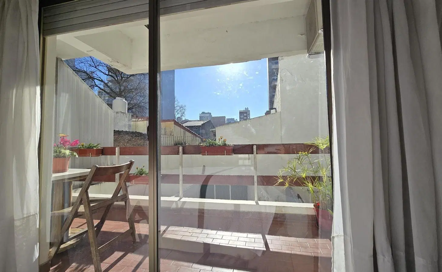 Venta Departamento Monoambiente con balcón luminoso en Villa Ballester 3
