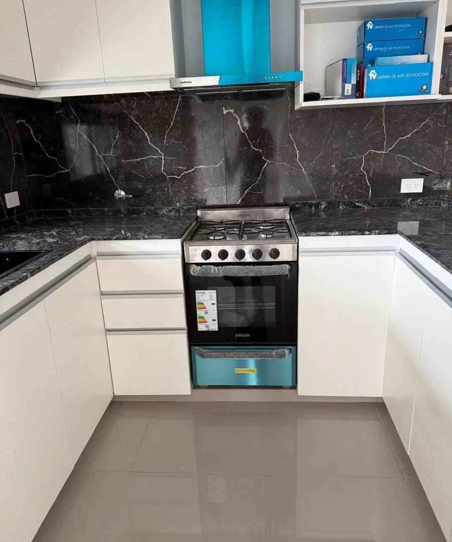 Casa 4 ambientes pileta y parrilla a estrenar santa sofia 2