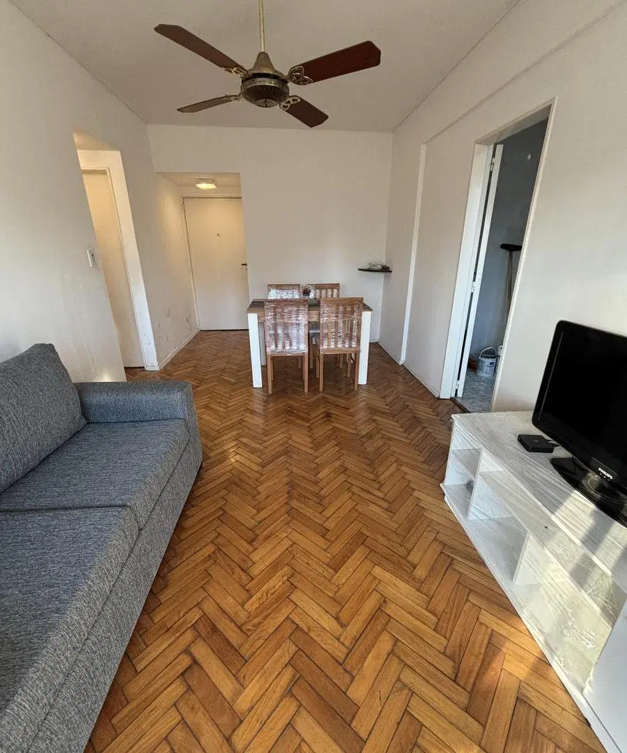 Venta Departamento 2 Ambientes con Balcon en Caballito 2