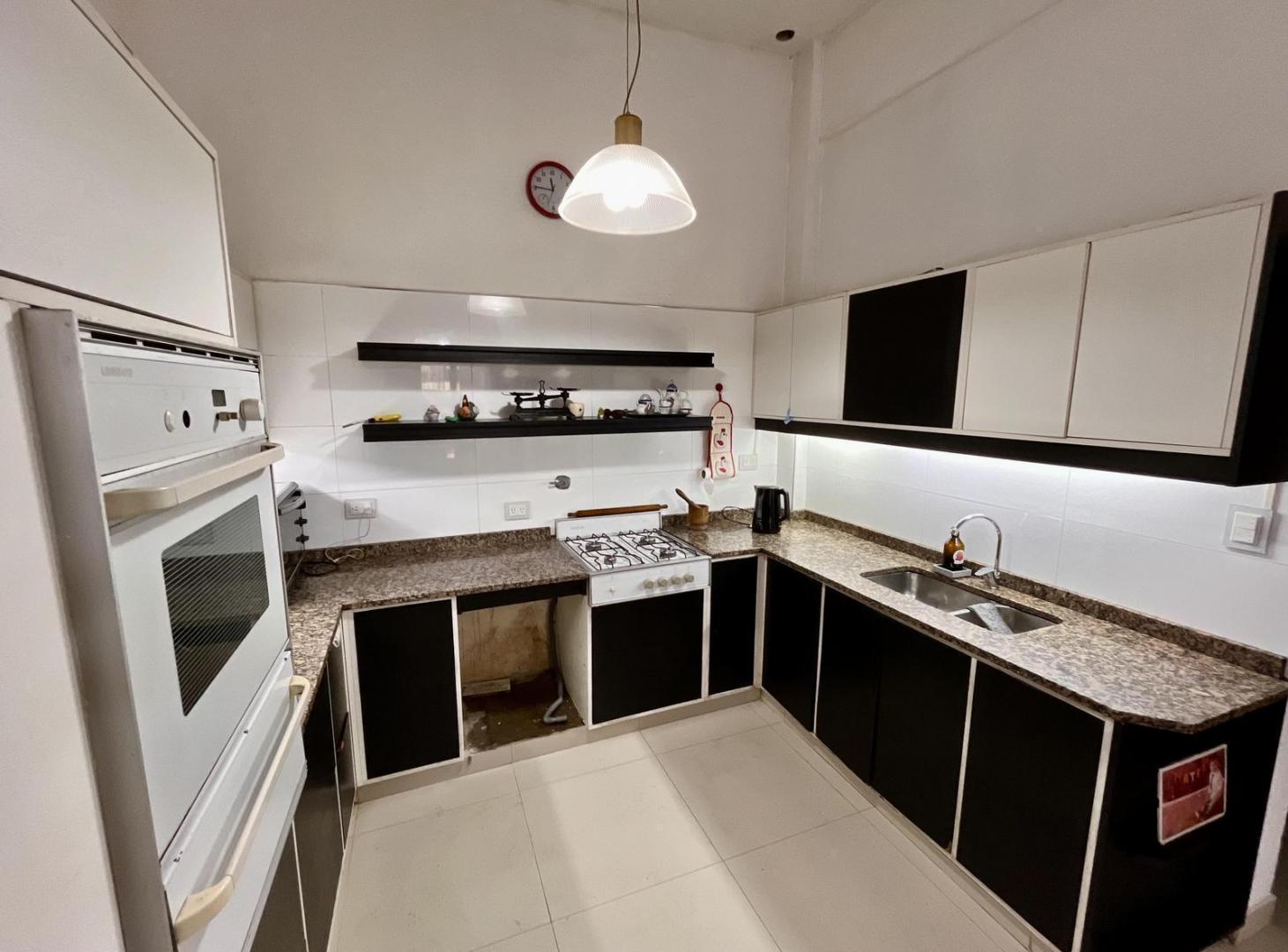 Foto de ALQUILER - OPORTUNIDAD CASA USO COMERCIAL AMPLIOS USOS - BARRIO INGLES, imagen 1