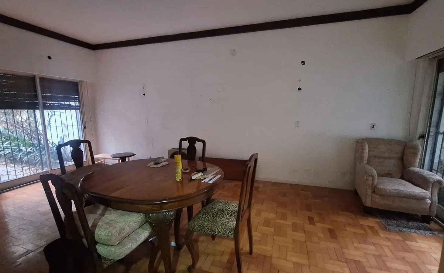 Casa a refaccionar en VENTA - 5 ambientes - cochera y terraza 4
