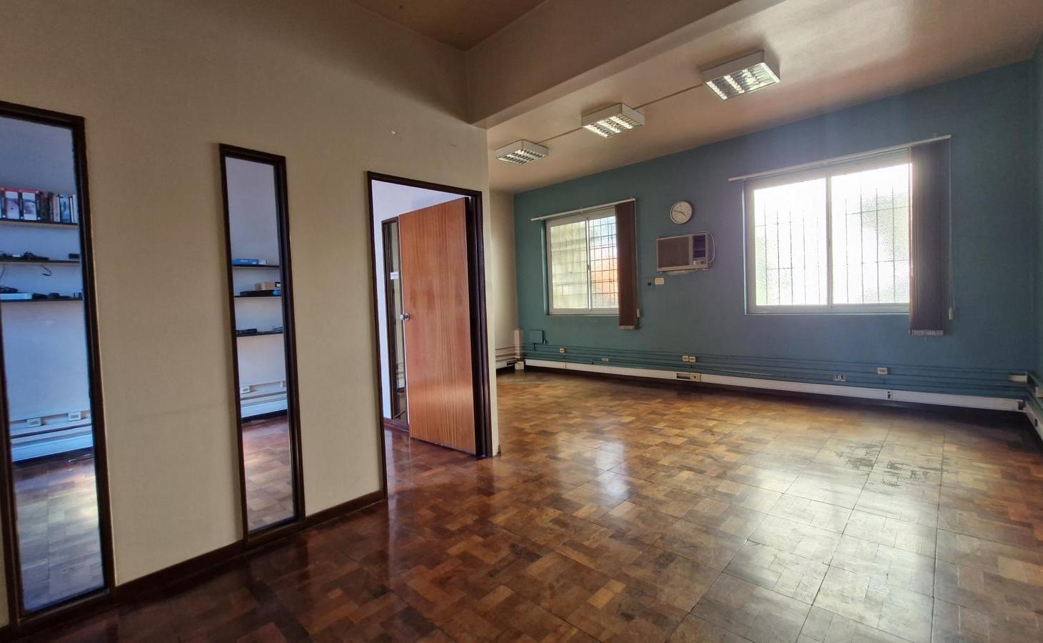 Foto de GRAN PLANTA DE OFICINA EN MONSERRAT – 475 M² CUBIERTOS, imagen 5