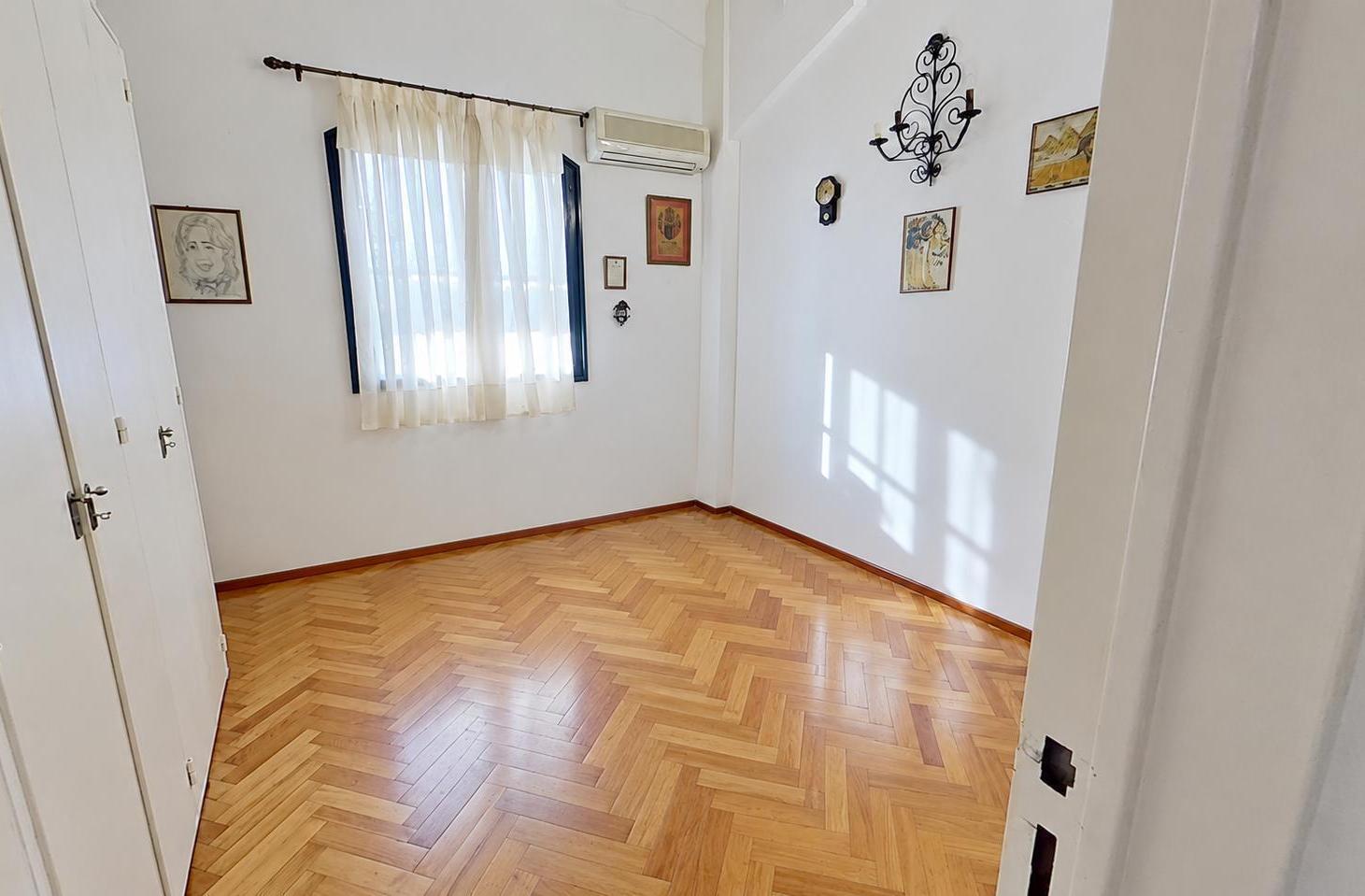 Foto de Depto. 3 ambientes con balcón aterrazado, cochera fija y vista al río, imagen 2