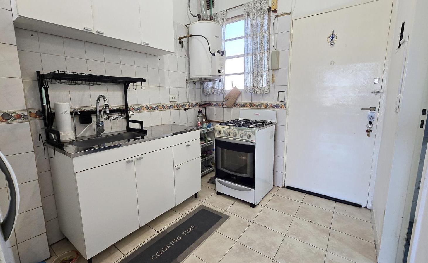 Foto de VENTA - OPORTUNIDAD 3 AMB LUMINOSO - BALVANERA / ONCE - APTO CRÉDITO, imagen 3