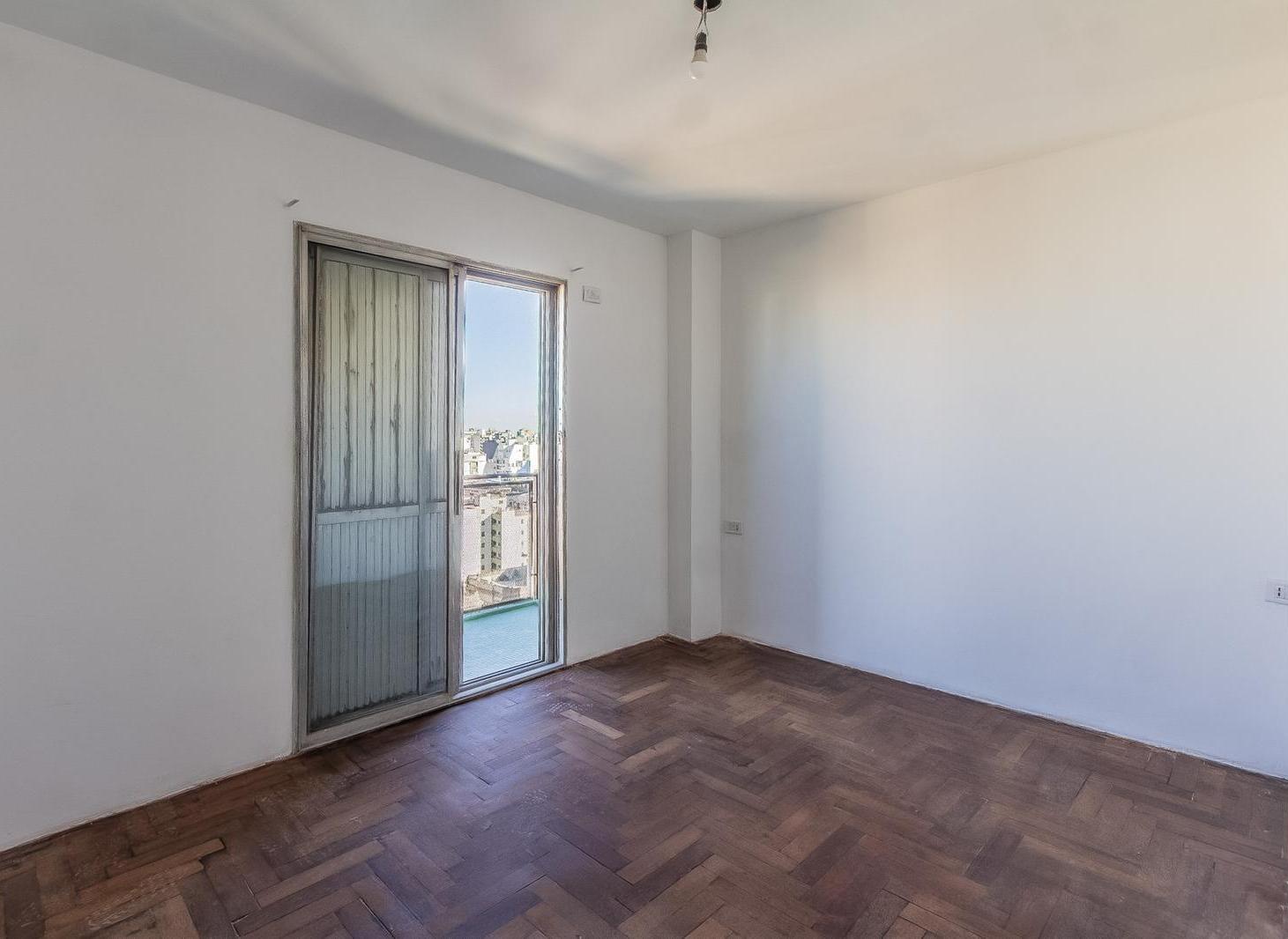 Foto de VENTA DEPARTAMENTO 2 AMBIENTES REFACCIONADO CON BALCON LUMINOSO EN SAN, imagen 5