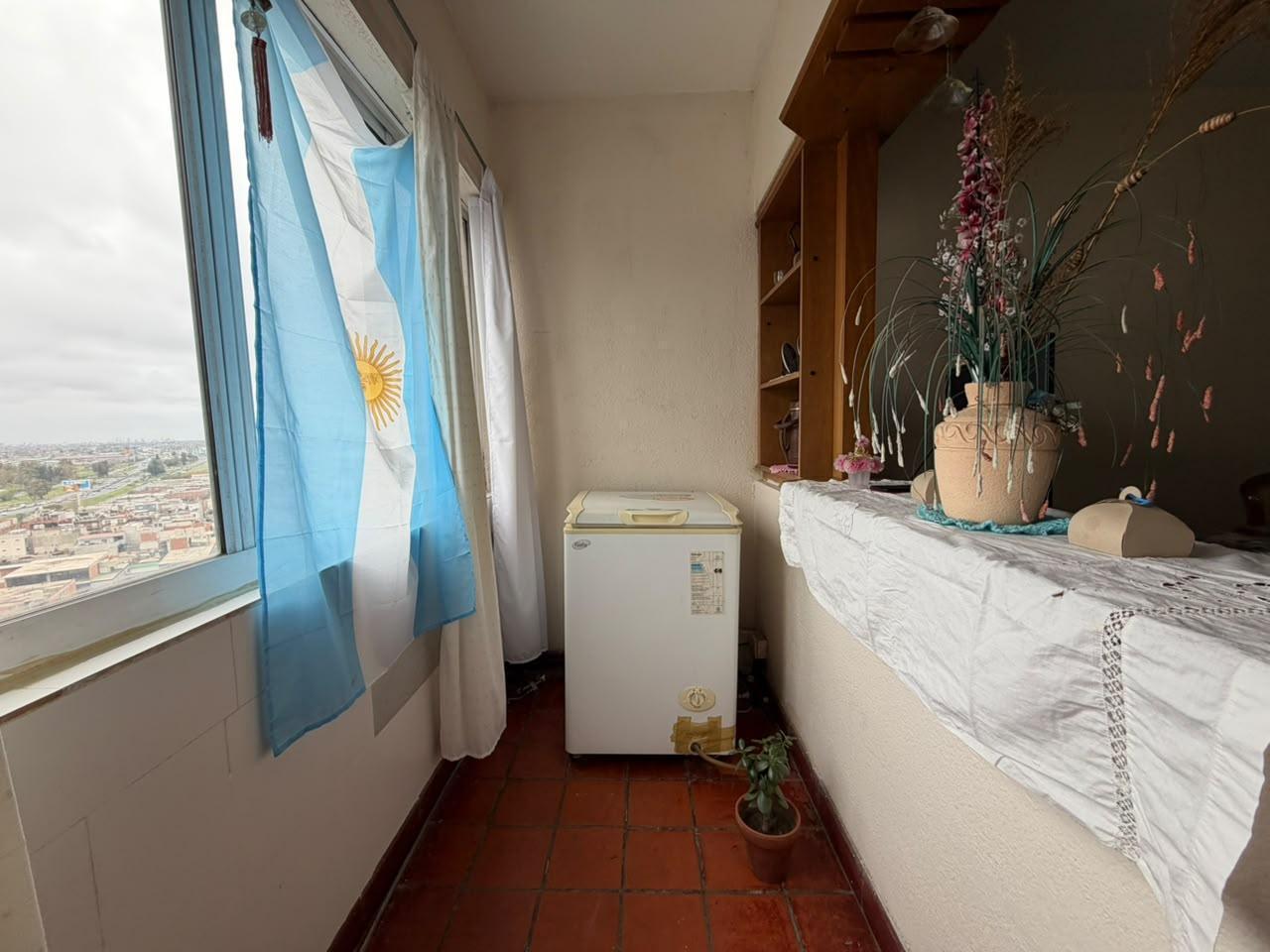 Foto de Venta Departamento 4 Ambientes en Villa Celina, imagen 3