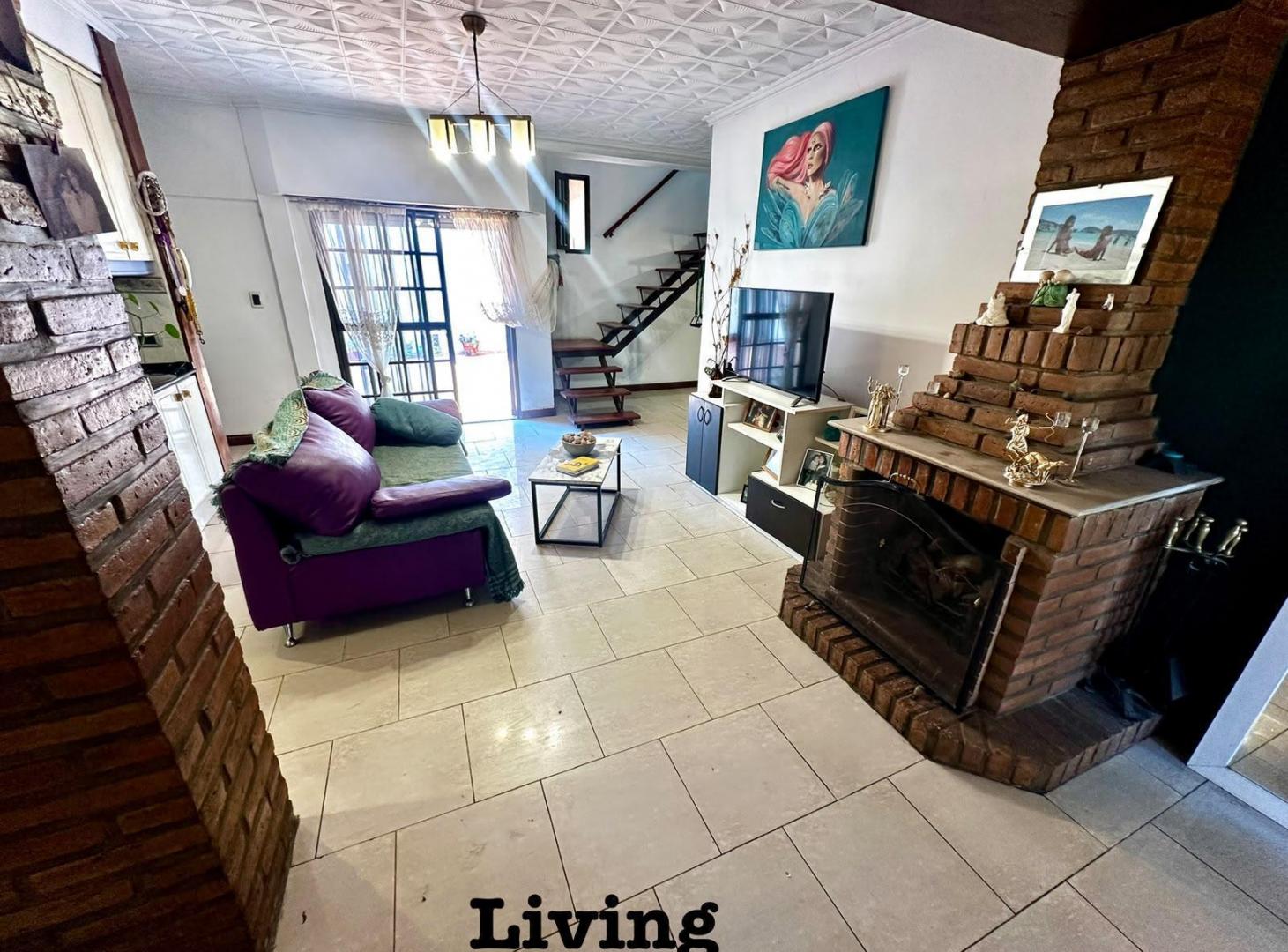 Foto de Casa en Caseros OPORTUNIDAD! 3AMB.CON TERRAZA ,GARAGE Y QUINCHO!, imagen 4