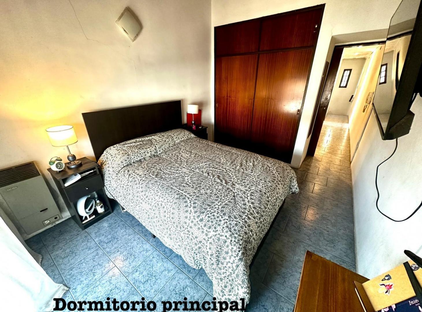 Foto de Casa en Caseros OPORTUNIDAD! 3AMB.CON TERRAZA ,GARAGE Y QUINCHO!, imagen 1