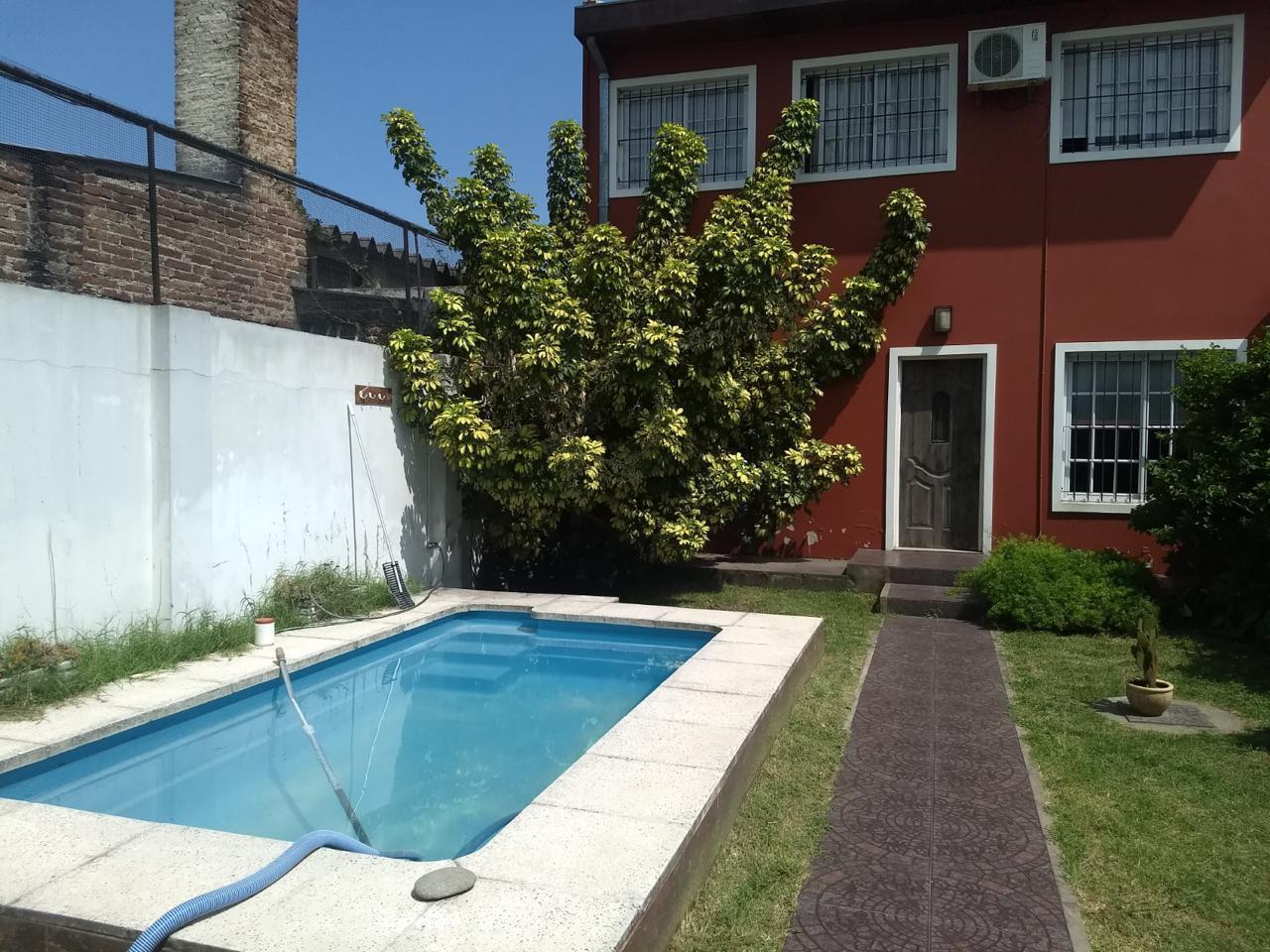 Foto de CASA EN VENTA !! DOS CASAS INDEPENDIENTES Y LISTAS PARA HABITAR + LOCAL, imagen 1