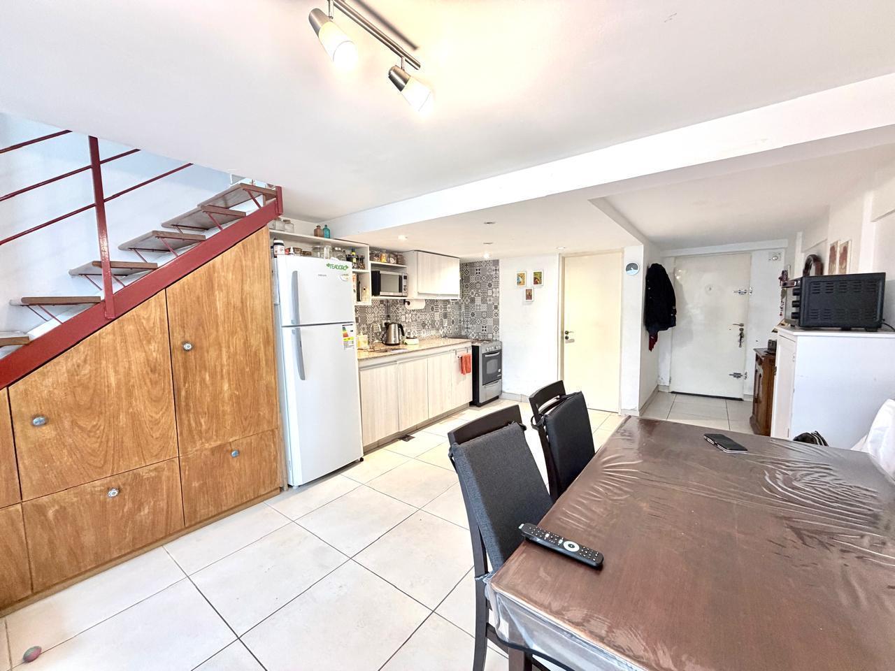 Foto de VENTA DEPTO. 2 AMBIENTES EN DÚPLEX CON GRAN PATIO PROPIO Y MUCHO, imagen 4