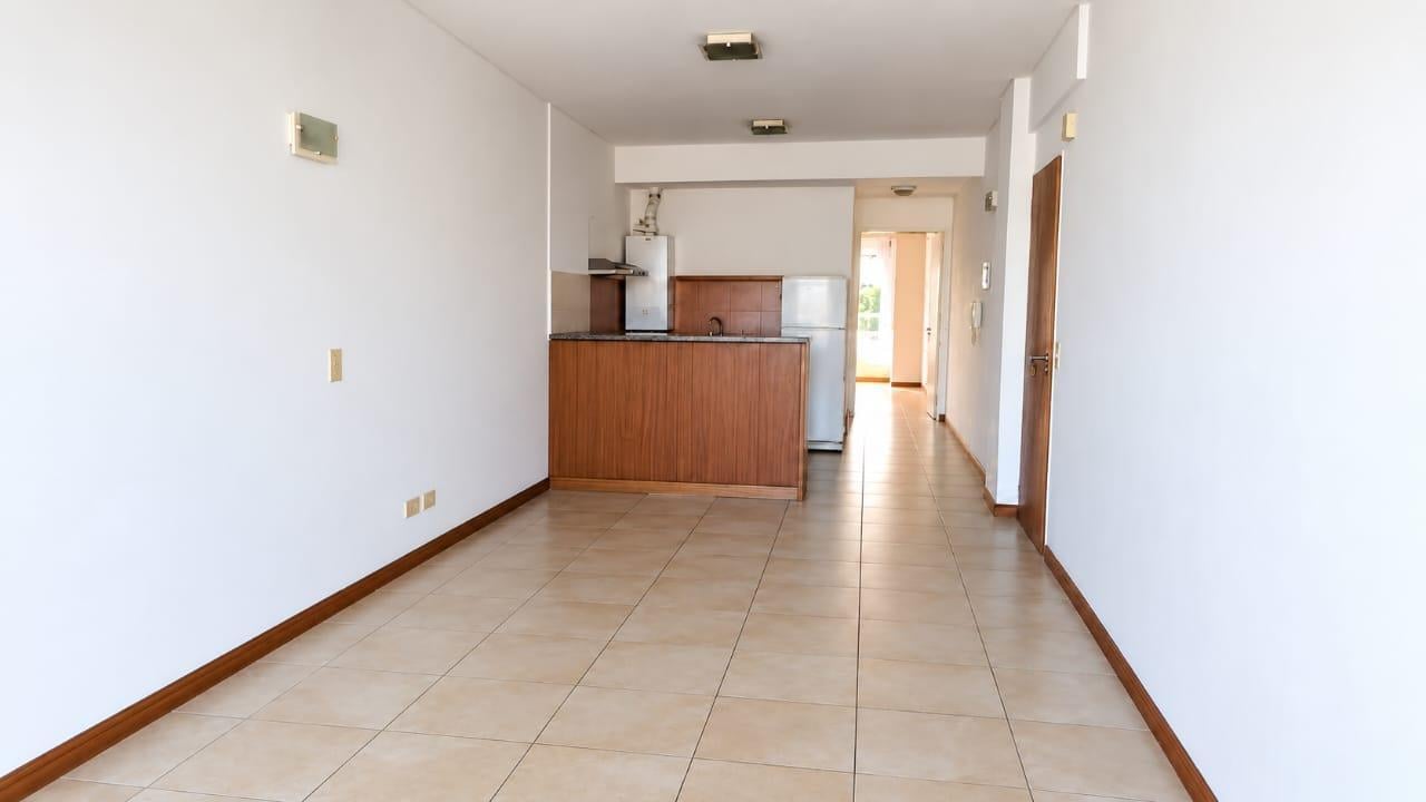 Foto de Alquiler Departamento 2 ambientes con balcón en Villa Pueyrredón, imagen 2