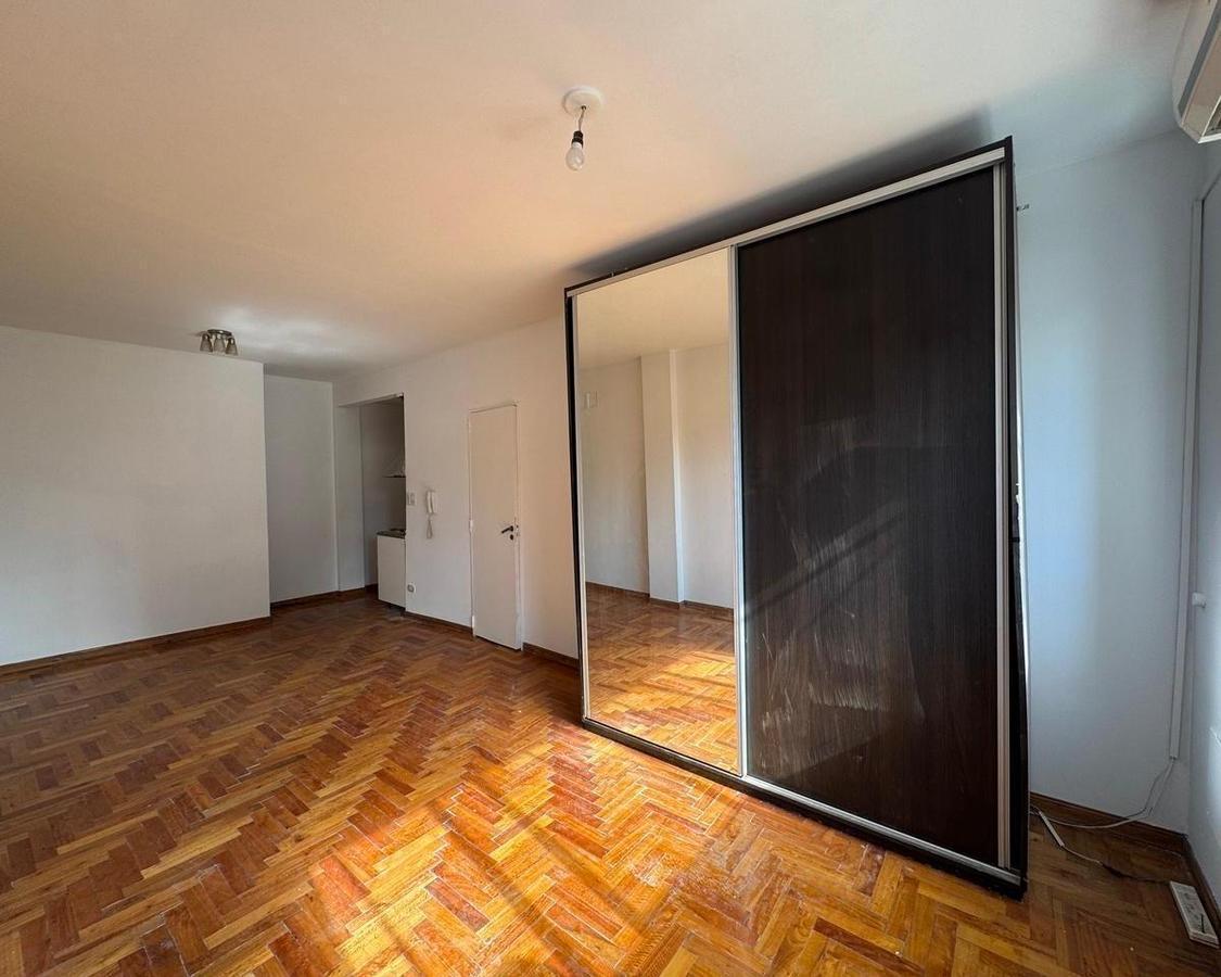 Foto de Departamento luminoso en VENTA. San Nicolas, imagen 1