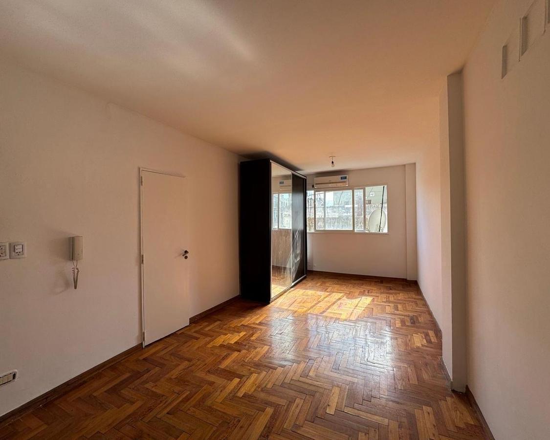 Foto de Departamento luminoso en VENTA. San Nicolas, imagen 2