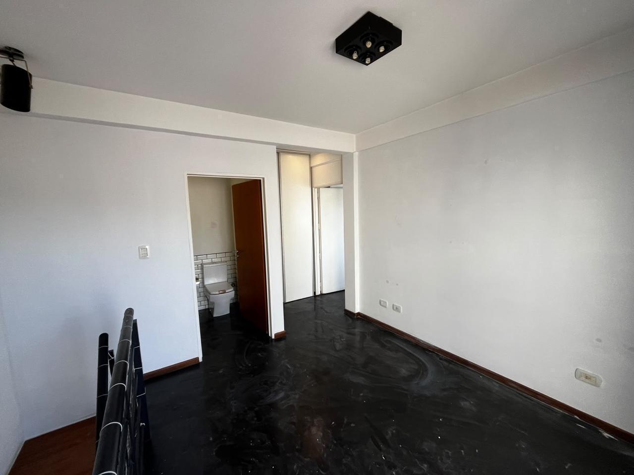 Foto de Alquiler Depto. 3 amb. con balcón terraza y terraza propia en Villa, imagen 5