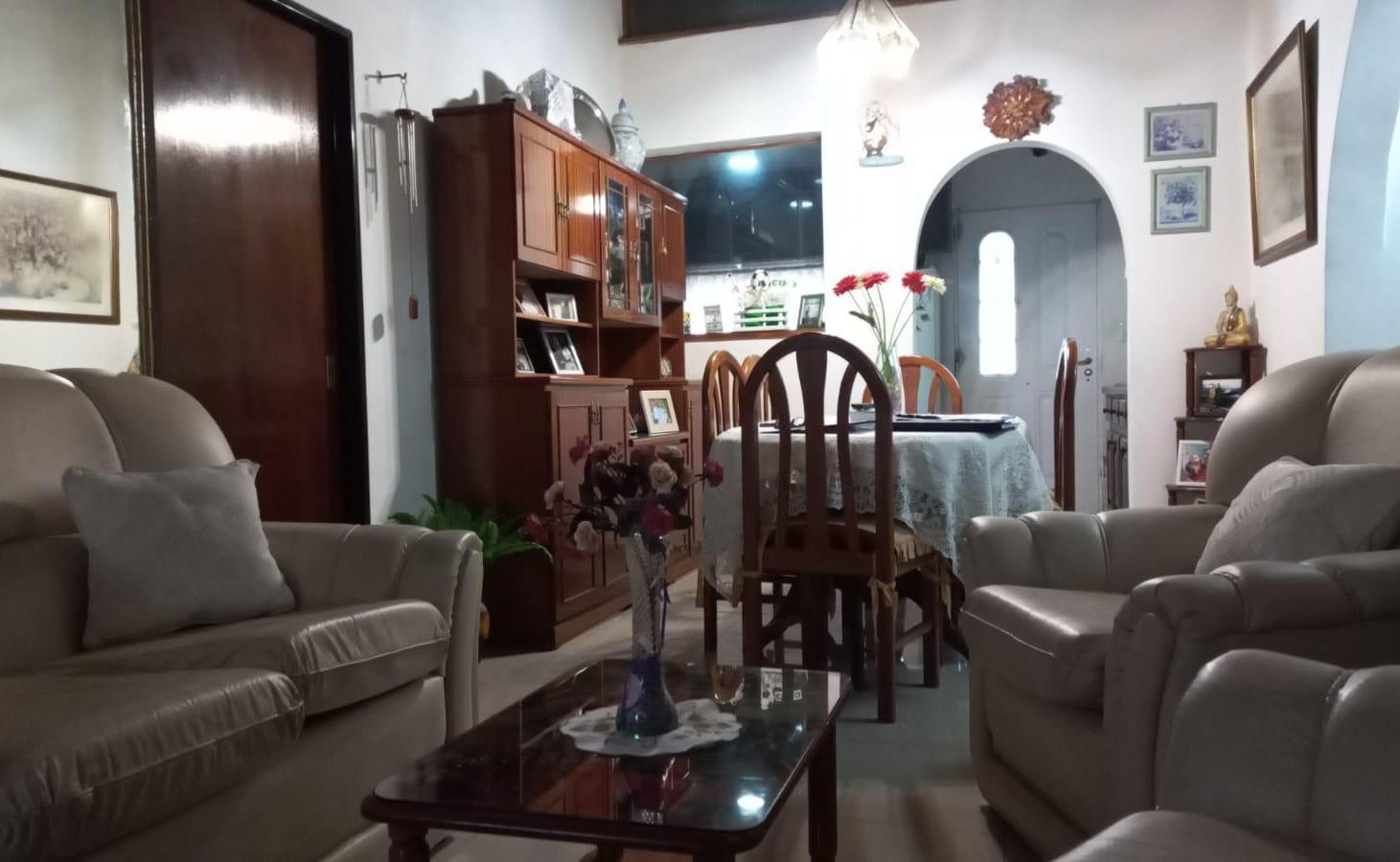 Foto de Casa 3 ambientes con parque y quincho en Paso del Rey, imagen 5