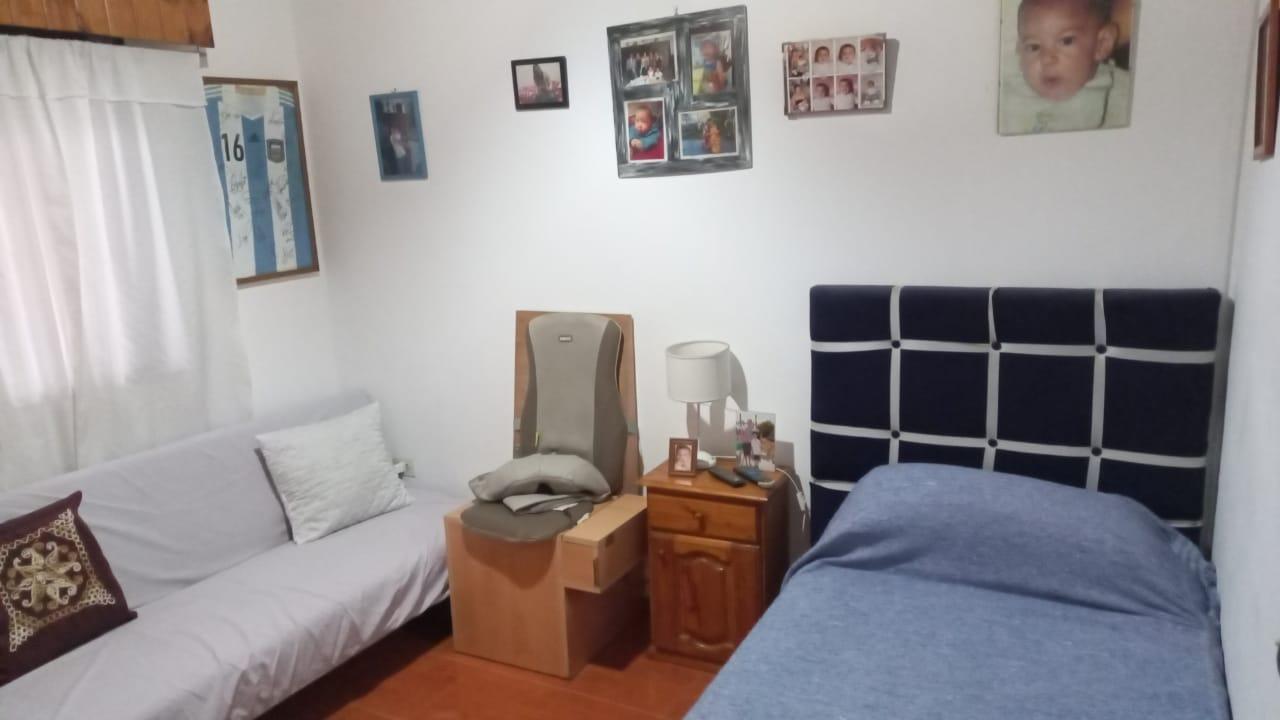 Foto de Casa 3 ambientes con parque y quincho en Paso del Rey, imagen 4