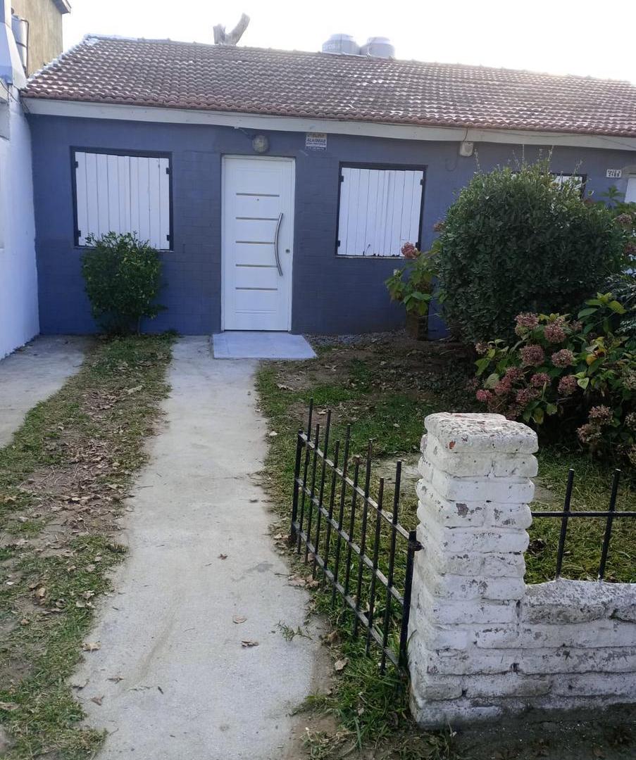 Foto de Venta Casa en Santa Teresita, imagen 1