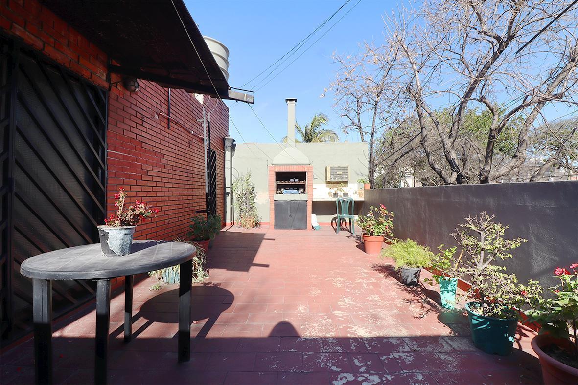 Foto de VENTA PH FLORES ENTRADA INDEPENDIENTE PATIO Y TERRAZA – APTO CREDITO Y, imagen 3