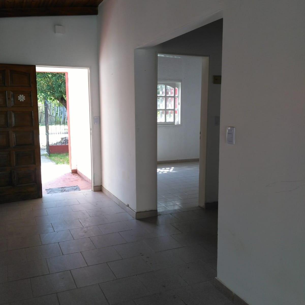Casa en Venta - Calle Tschifelly y Naciones Unidas Moreno Sur 3