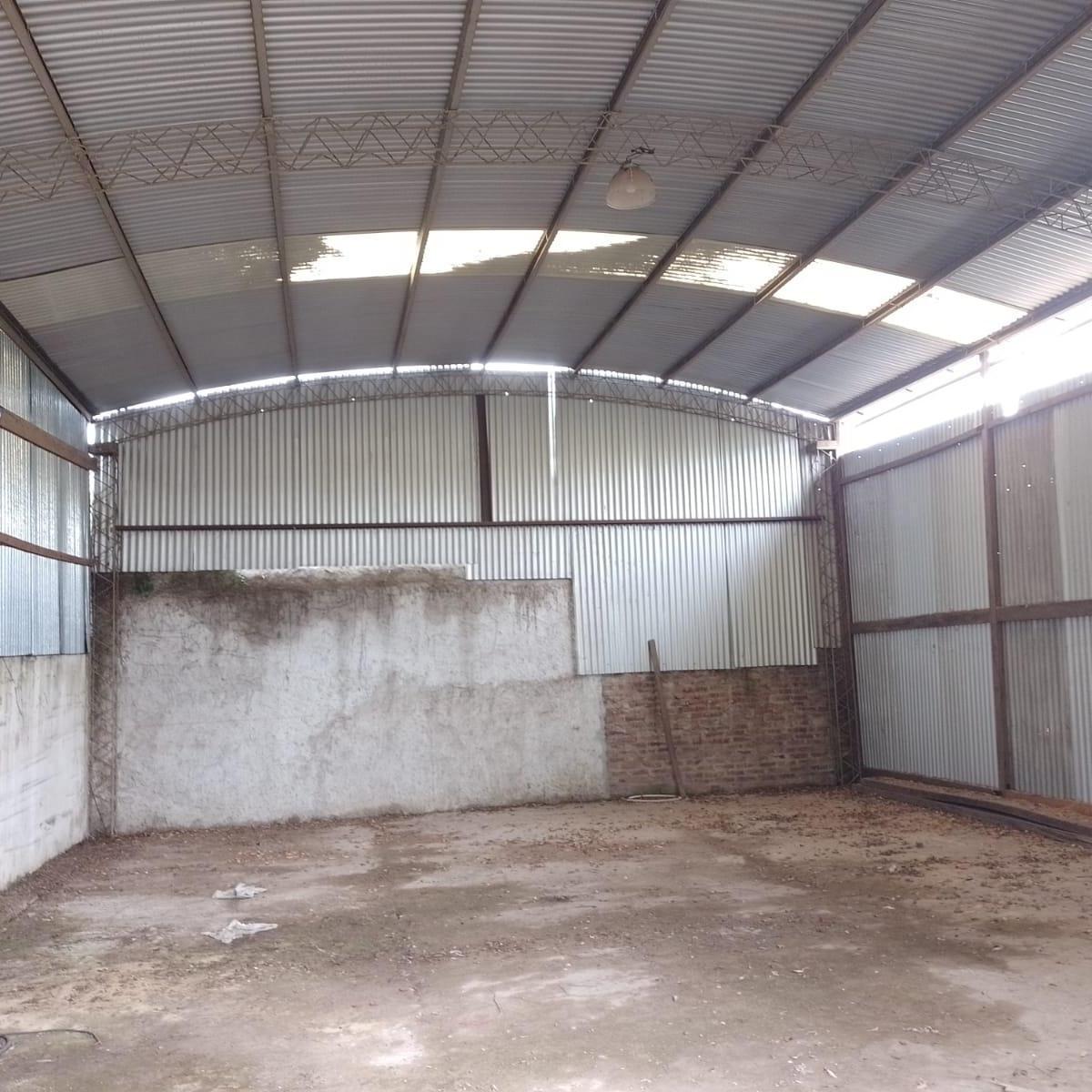 Moreno Casa con Galpon en Venta 5 Ambientes 3
