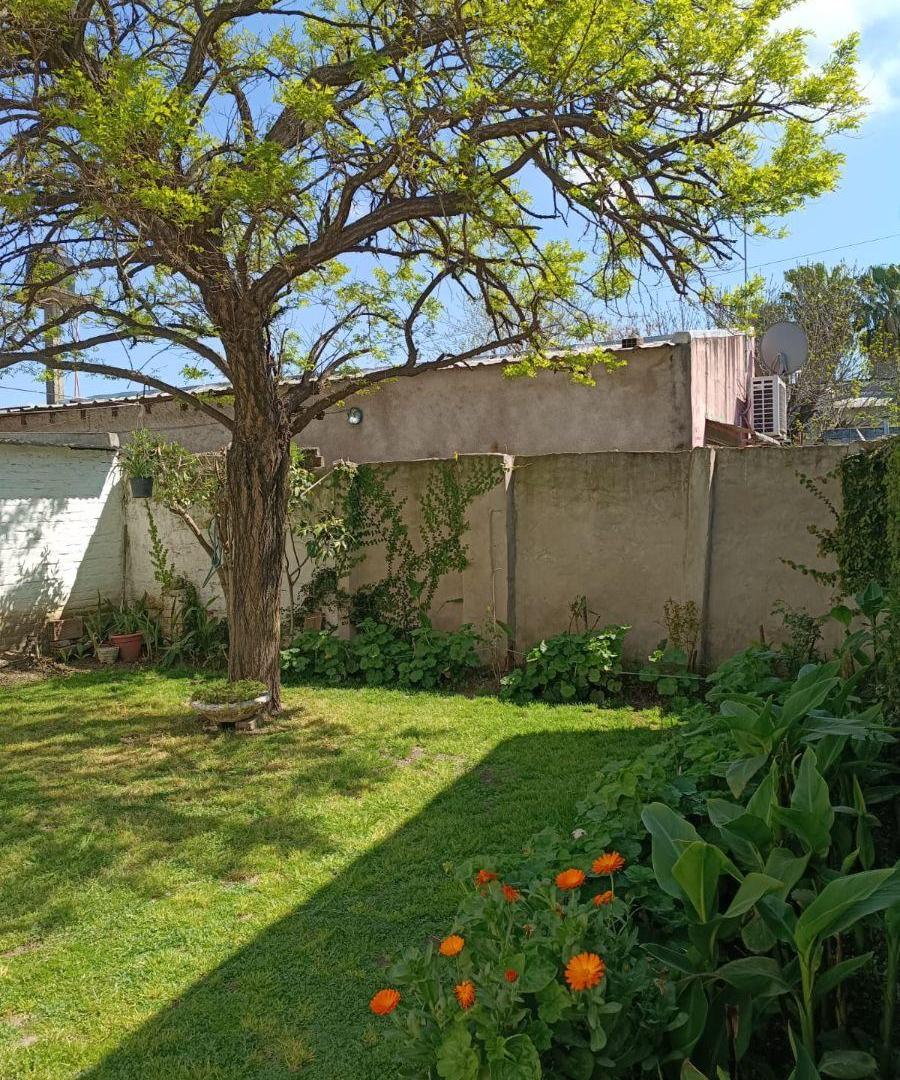 Foto de CASA EN DOS PLANTAS EN VENTAS MORENO SUR 3 AMBIENTES, imagen 2