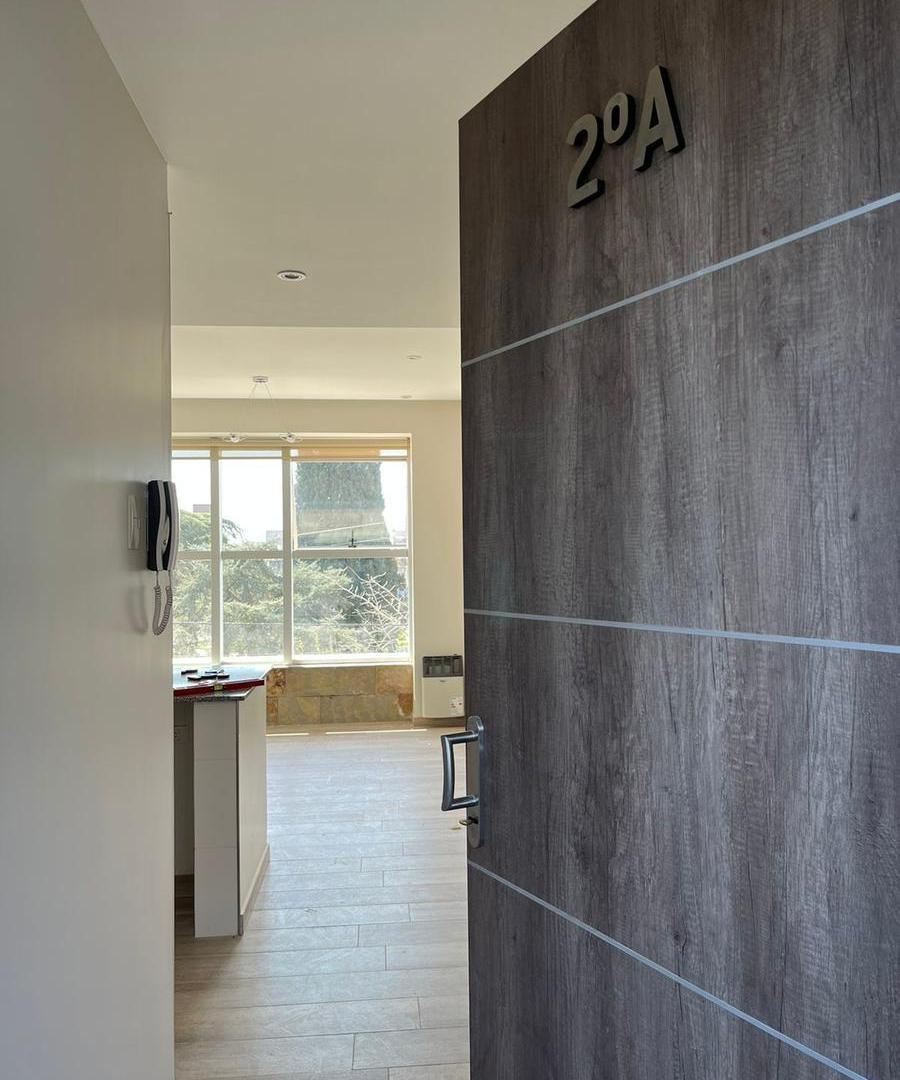 Foto de en venta departamento 2 ambientes en Cañuelas Centro, imagen 2