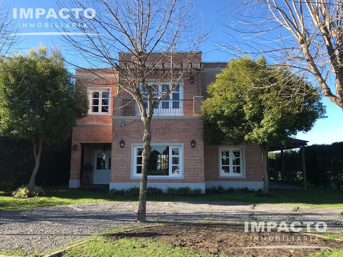 Foto de Casa en Venta en barrio privado en Las Cañuelas Club de Campo, Cañuelas, imagen 1